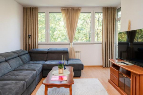 Chic 3BDR - Beautiful neighbourhood
